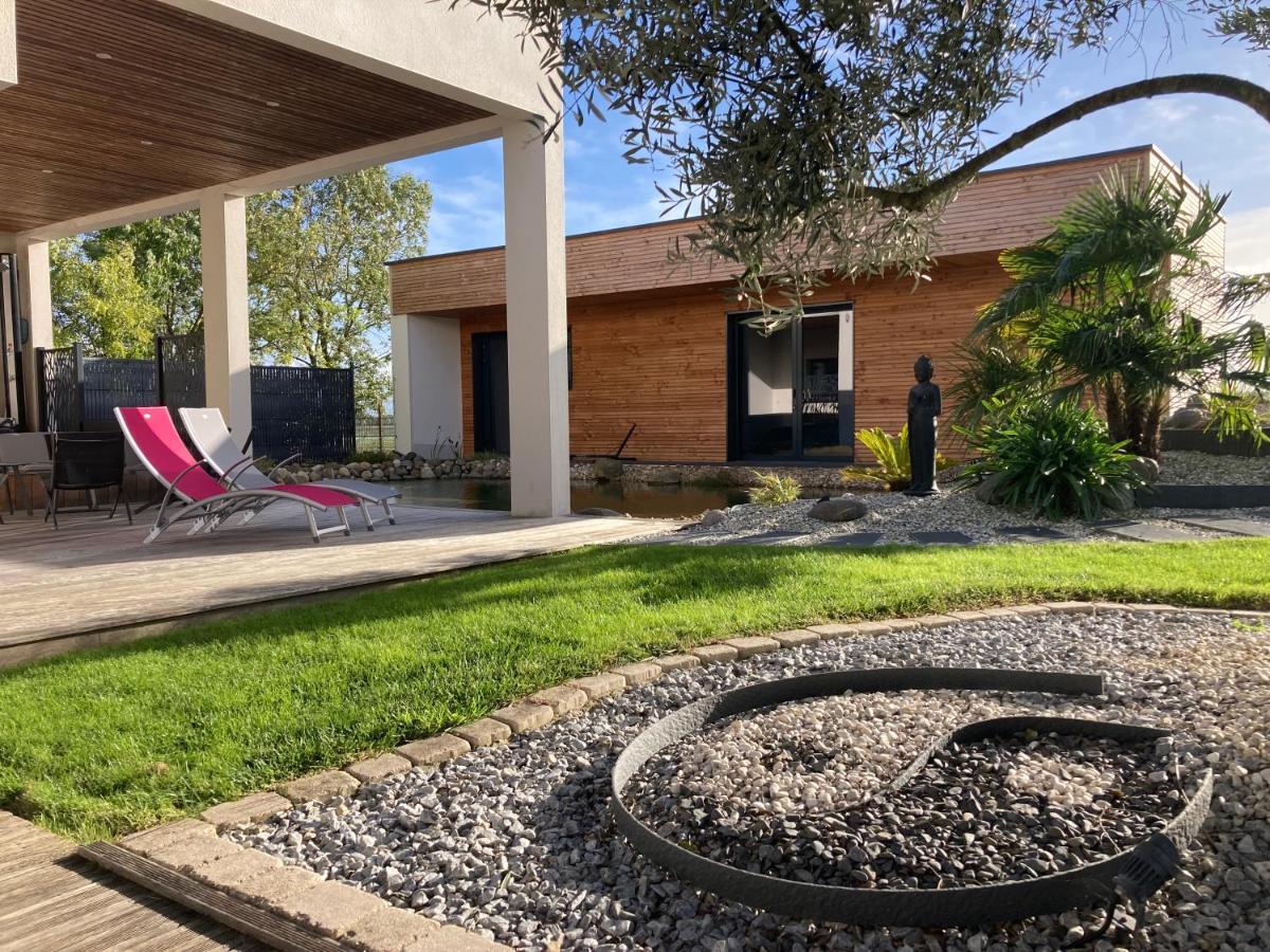 Adorable Studio D'Hote Zen Et Paisible Les Gonds Exterior photo